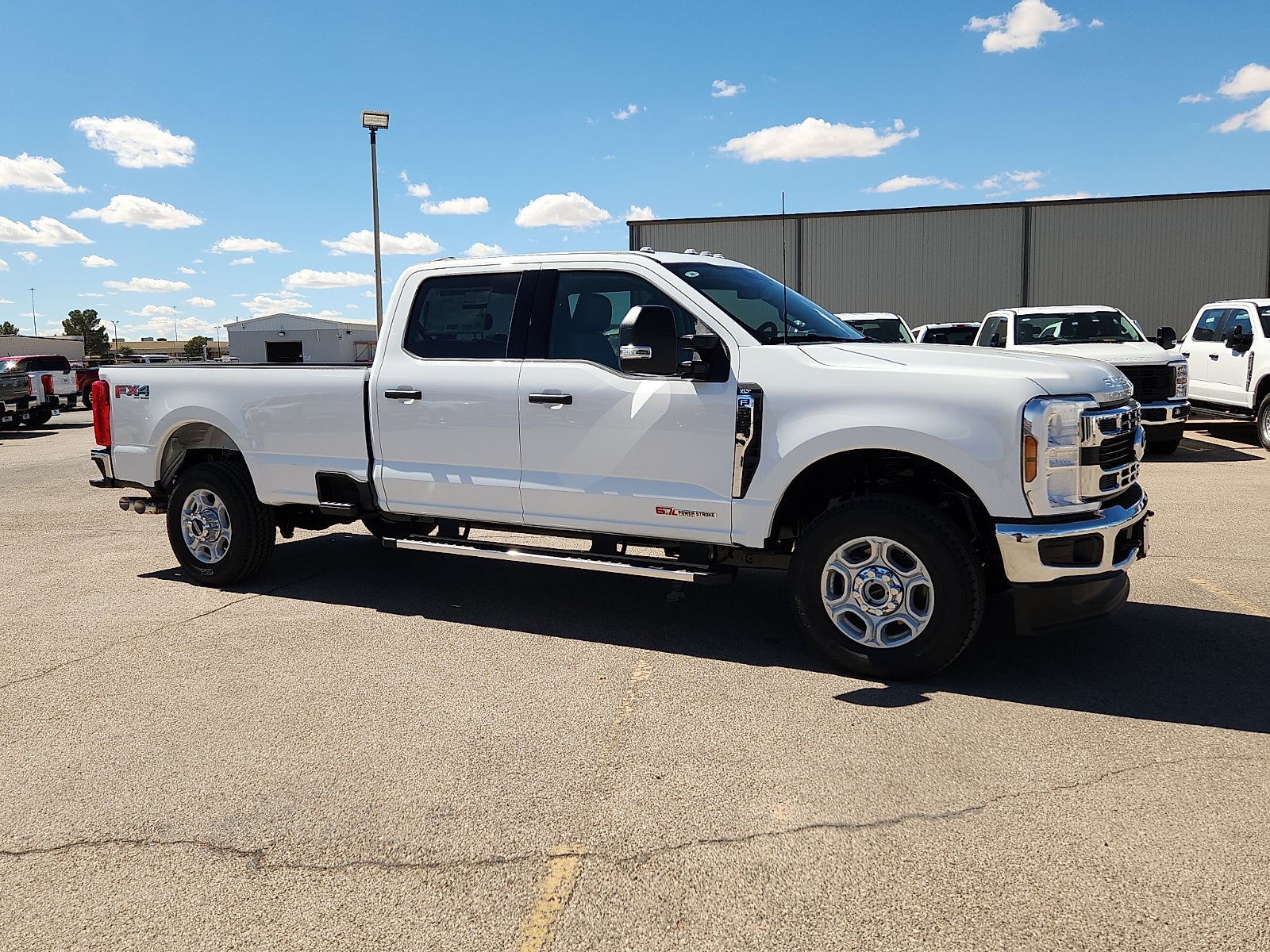 2027 Ford F-350SD XLT