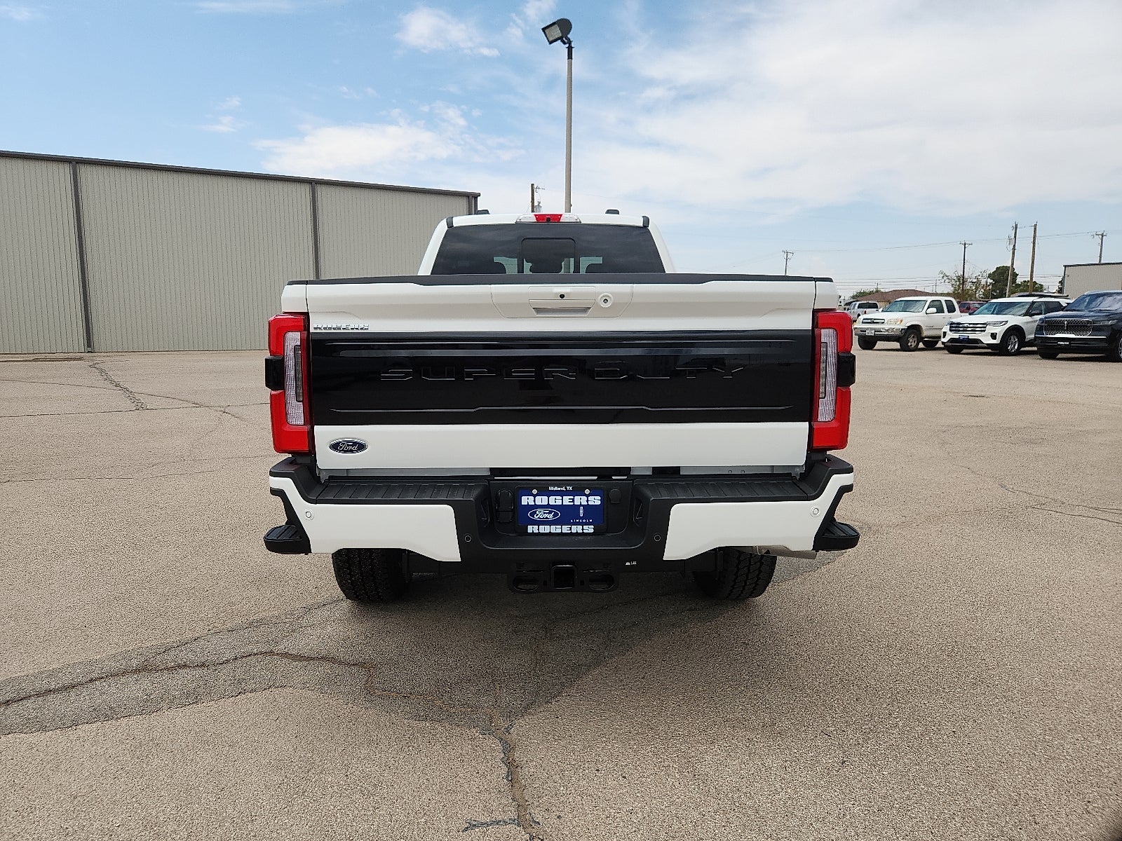 2026 Ford Super Duty F-350 SRW Platinum