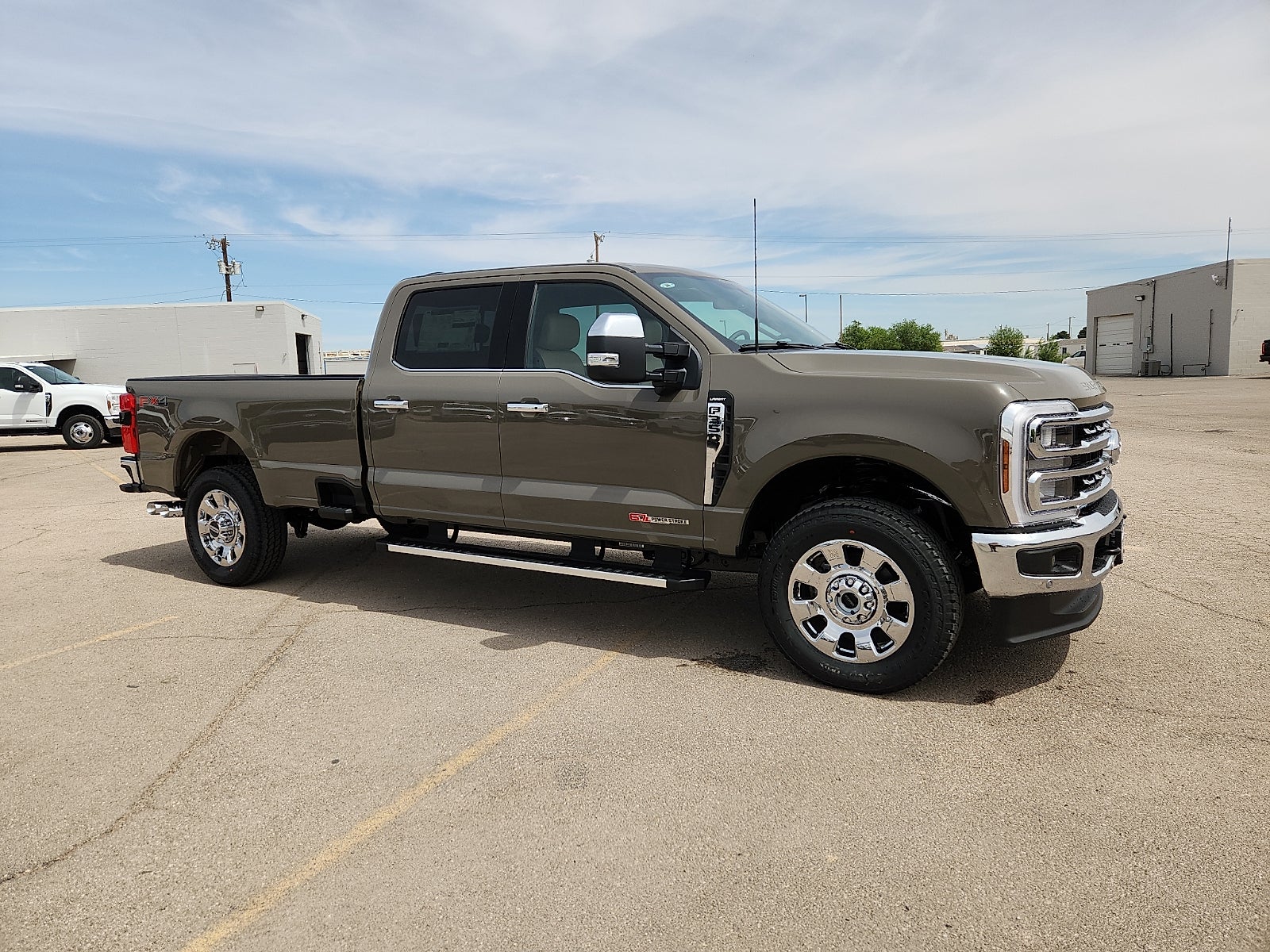 2026 Ford Super Duty F-350 SRW LARIAT