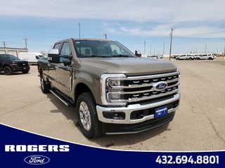 2026 Ford Super Duty F-350 SRW LARIAT