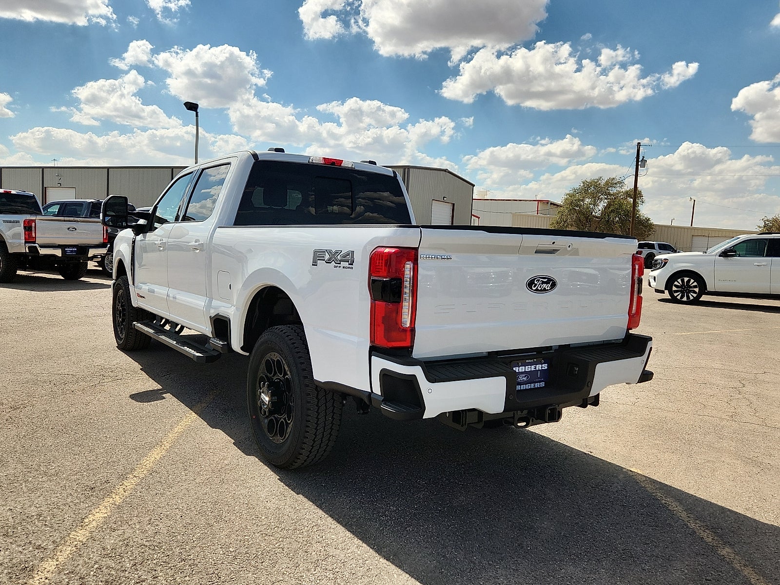 2027 Ford F-350SD Lariat