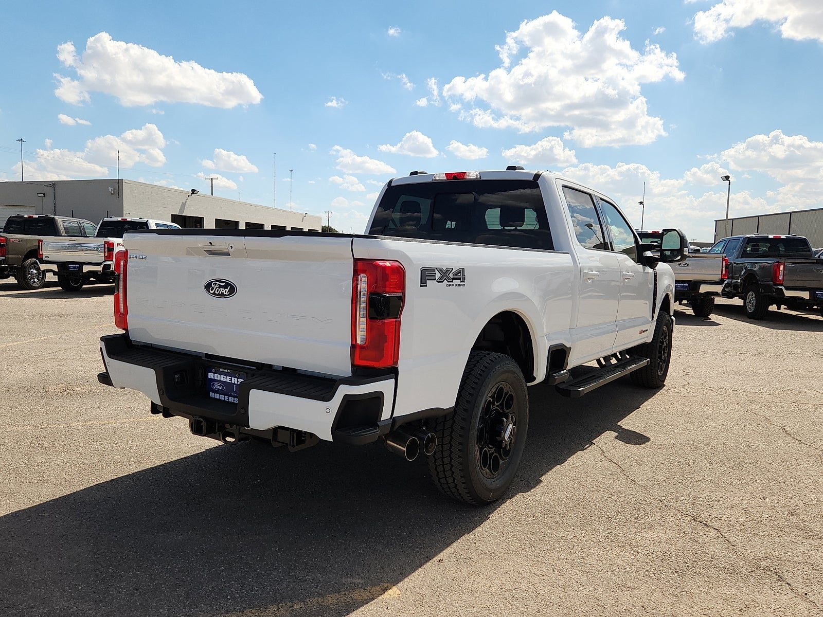 2027 Ford F-350SD Lariat