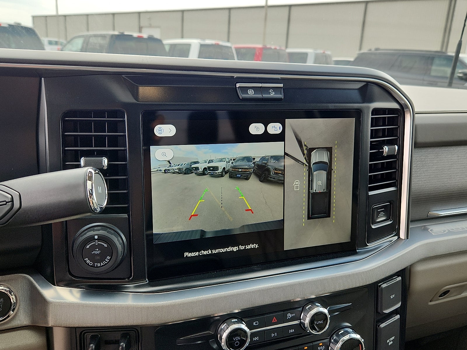 2027 Ford Super Duty F-350 SRW Platinum
