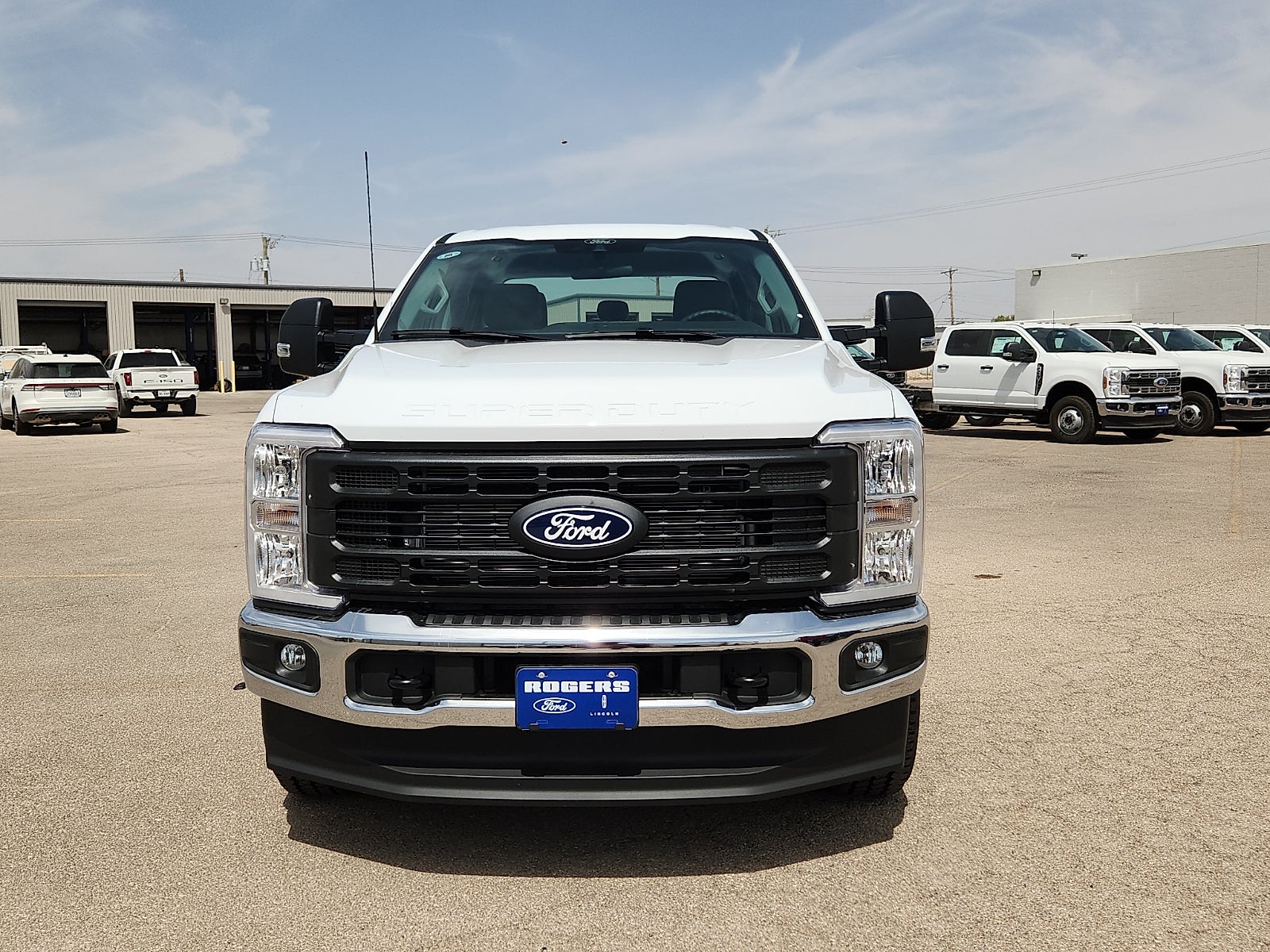 2027 Ford Super Duty F-350 SRW XL