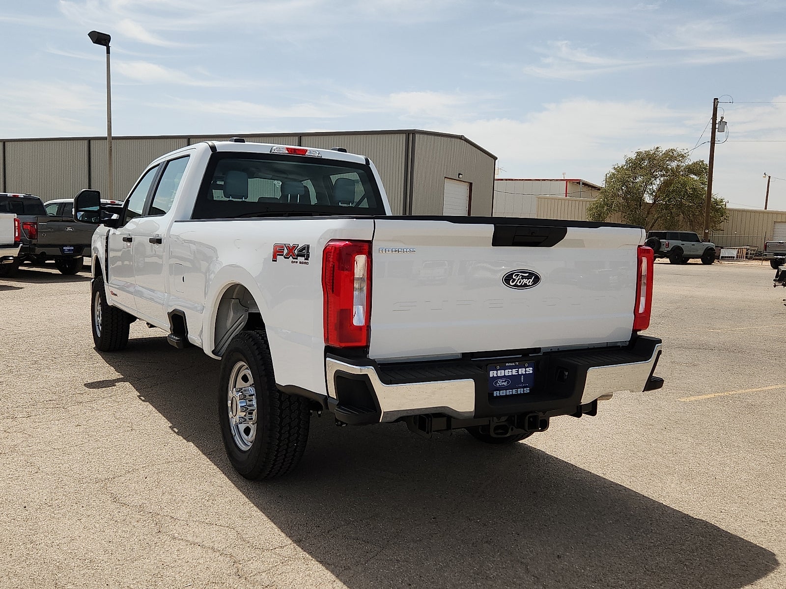 2027 Ford Super Duty F-350 SRW XL