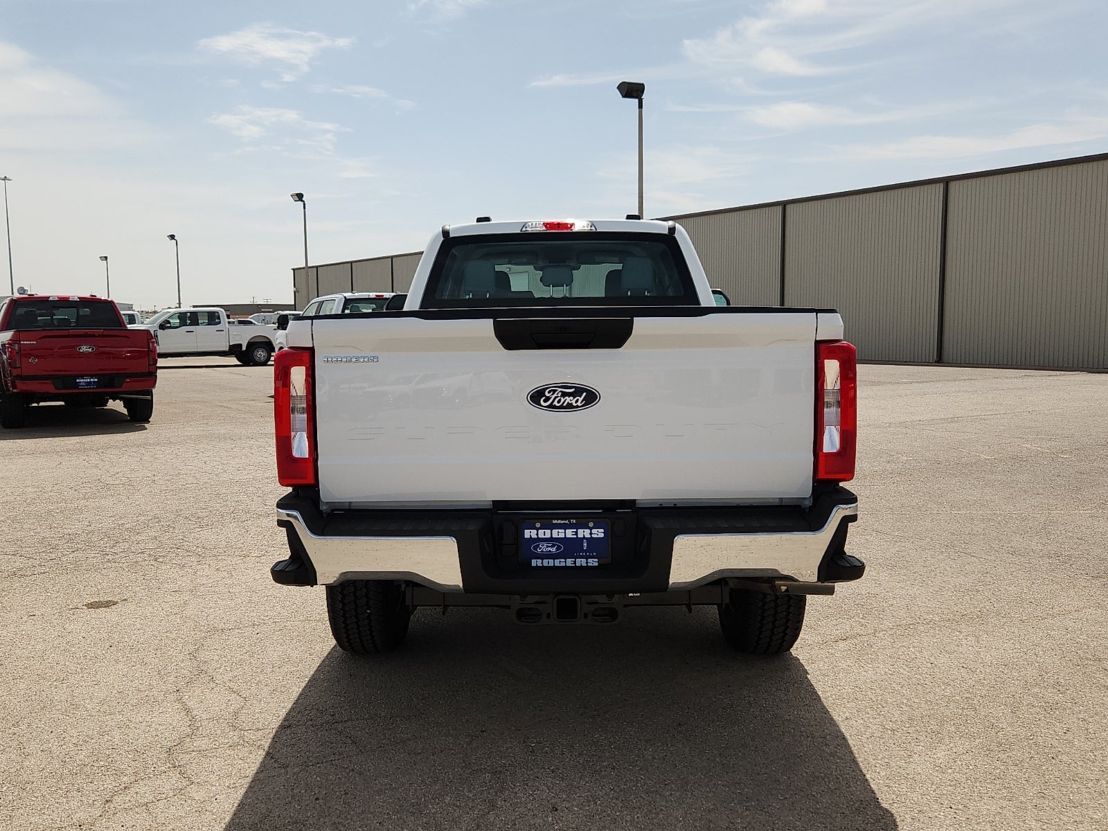 2027 Ford Super Duty F-350 SRW XL