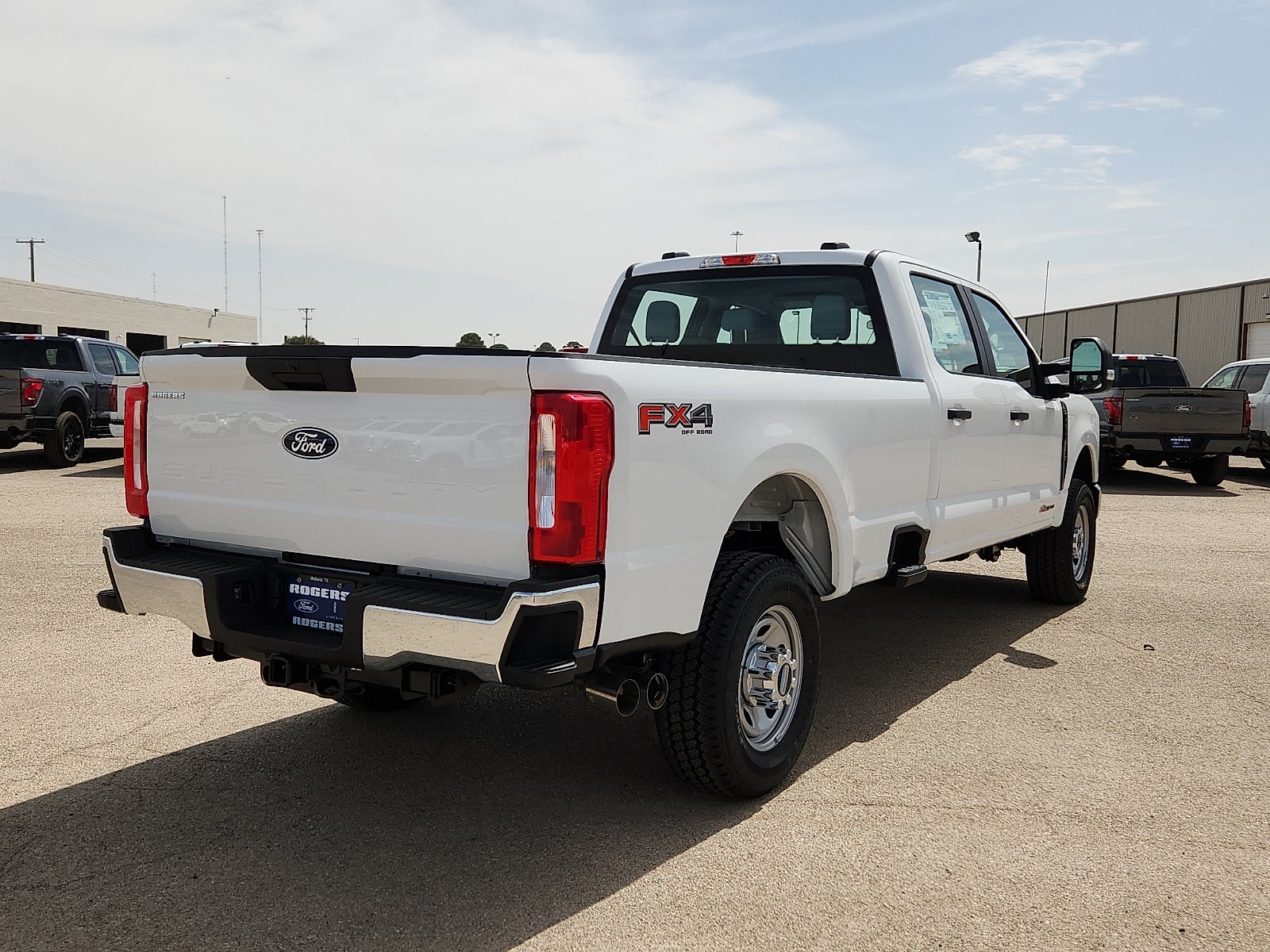 2027 Ford Super Duty F-350 SRW XL