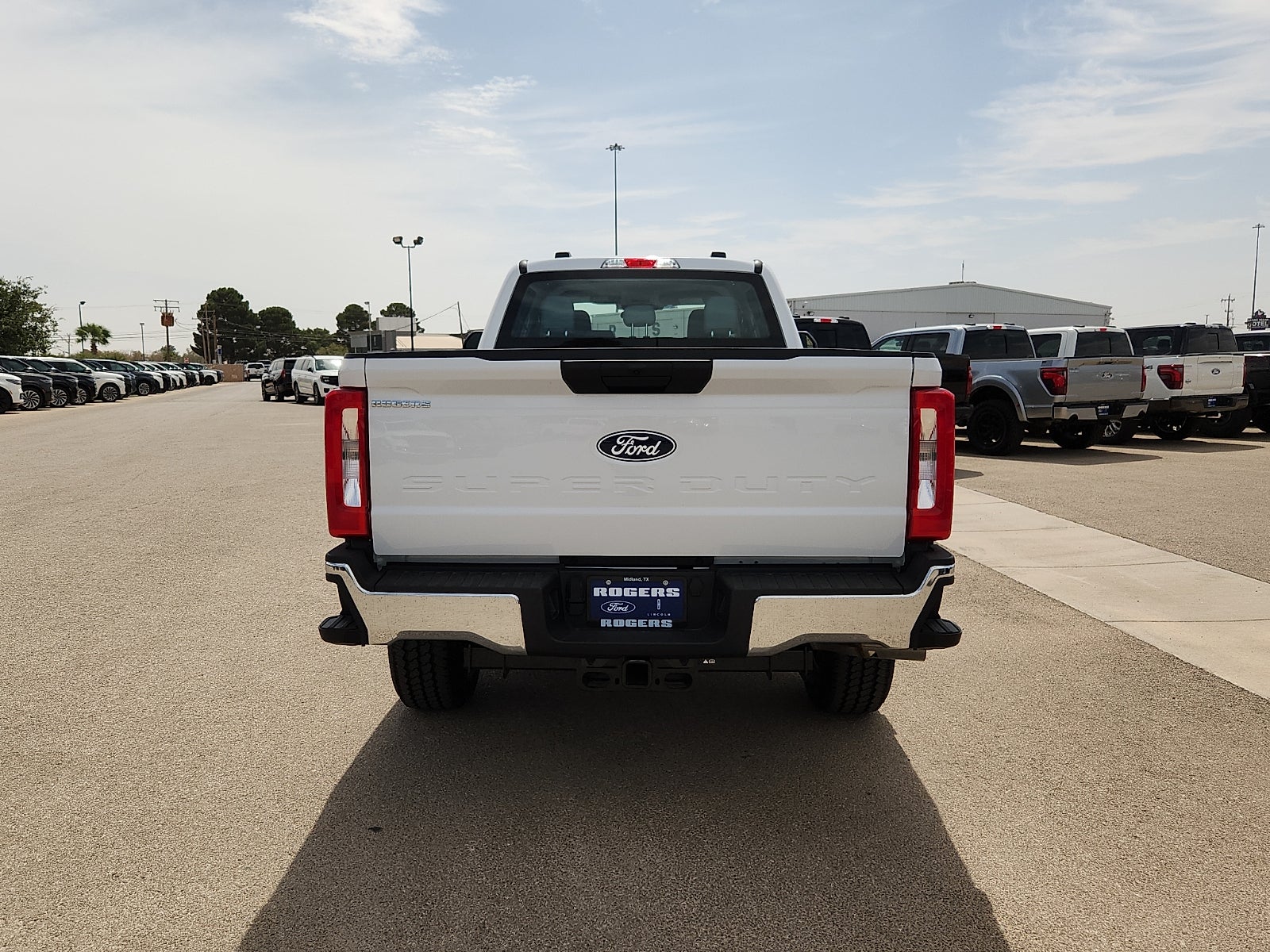 2027 Ford Super Duty F-350 SRW XL