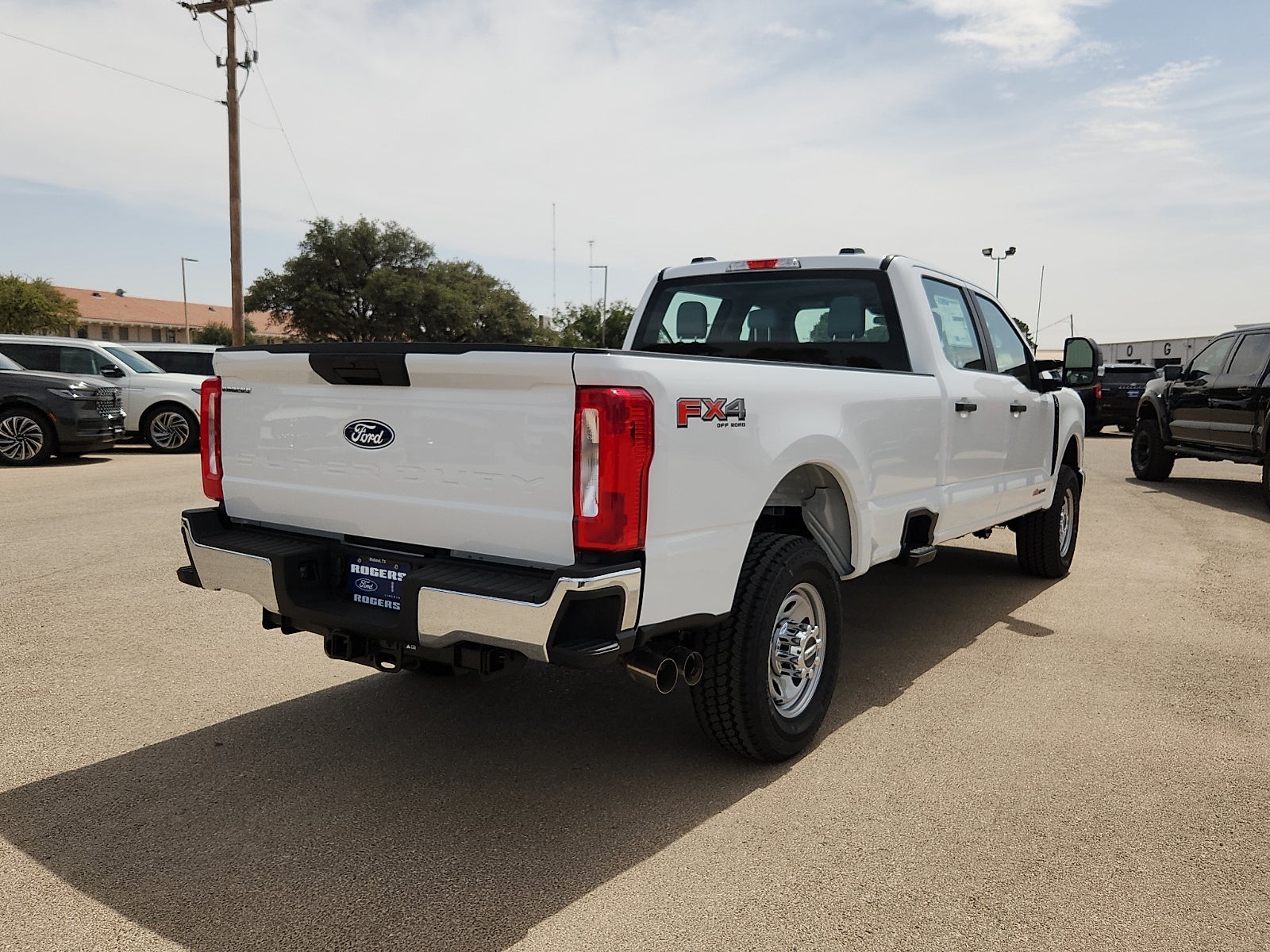 2027 Ford Super Duty F-350 SRW XL