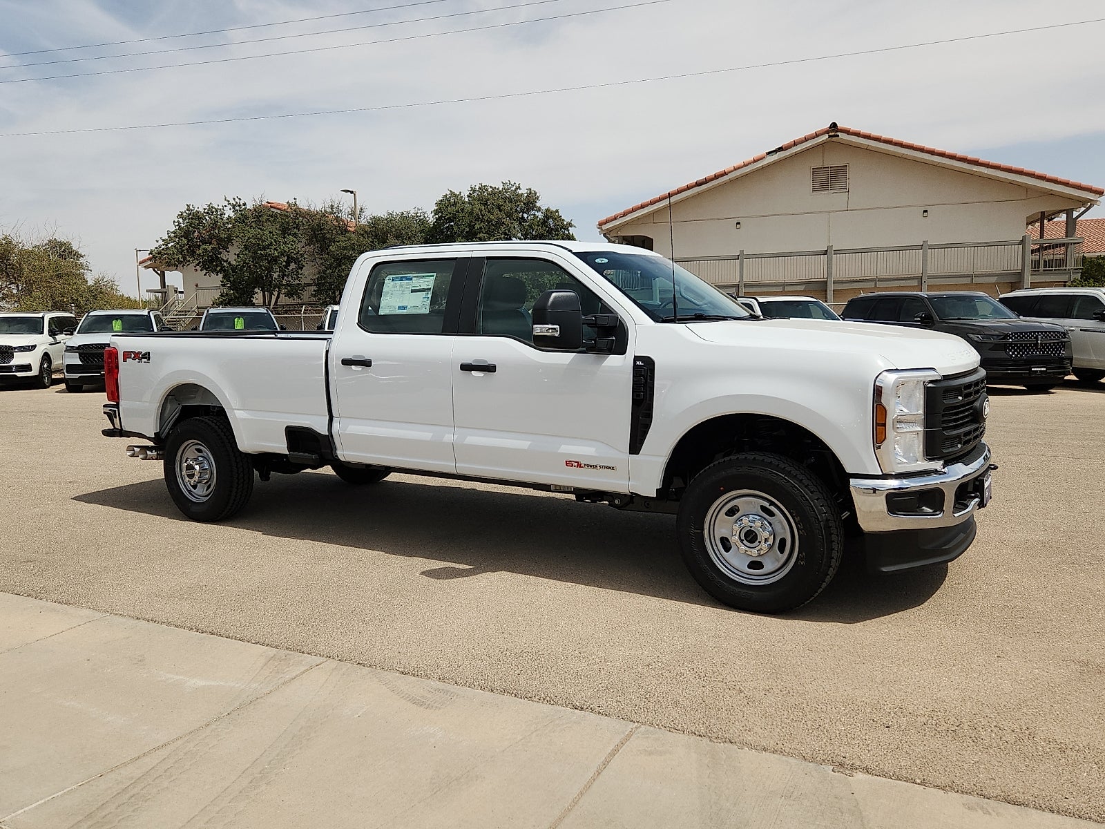 2027 Ford Super Duty F-350 SRW XL