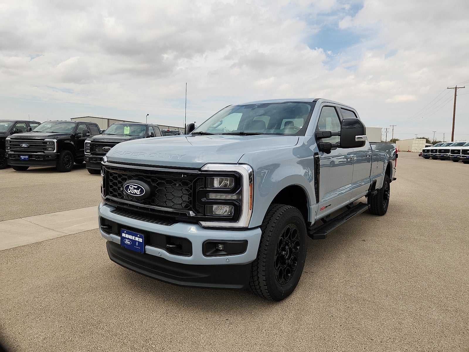 2027 Ford F-350SD Lariat