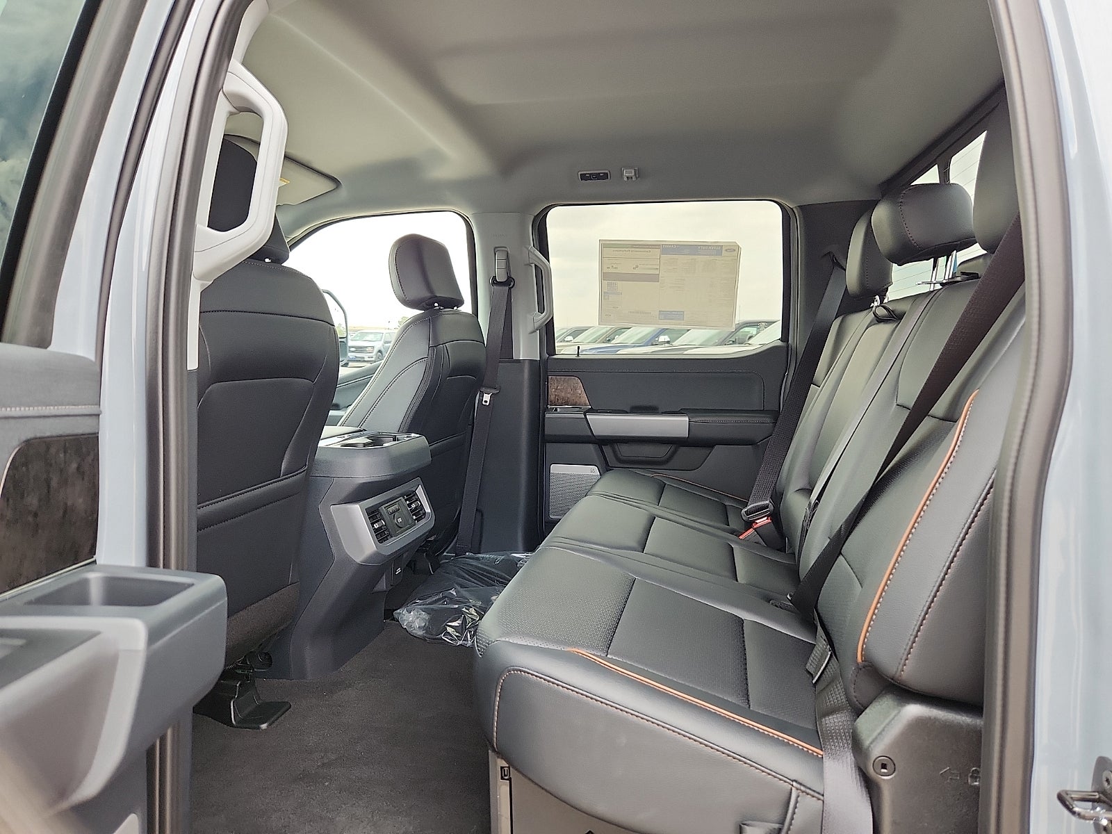 2027 Ford F-350SD Lariat