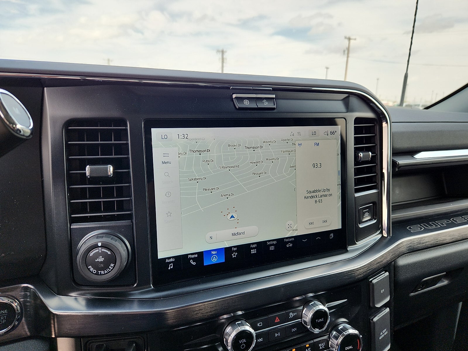 2026 Ford Super Duty F-350 SRW LARIAT