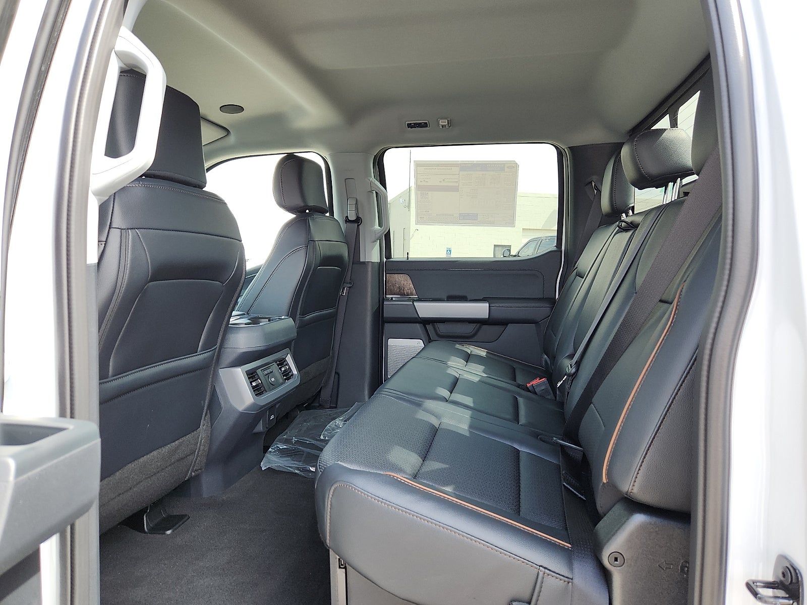 2026 Ford Super Duty F-350 SRW LARIAT