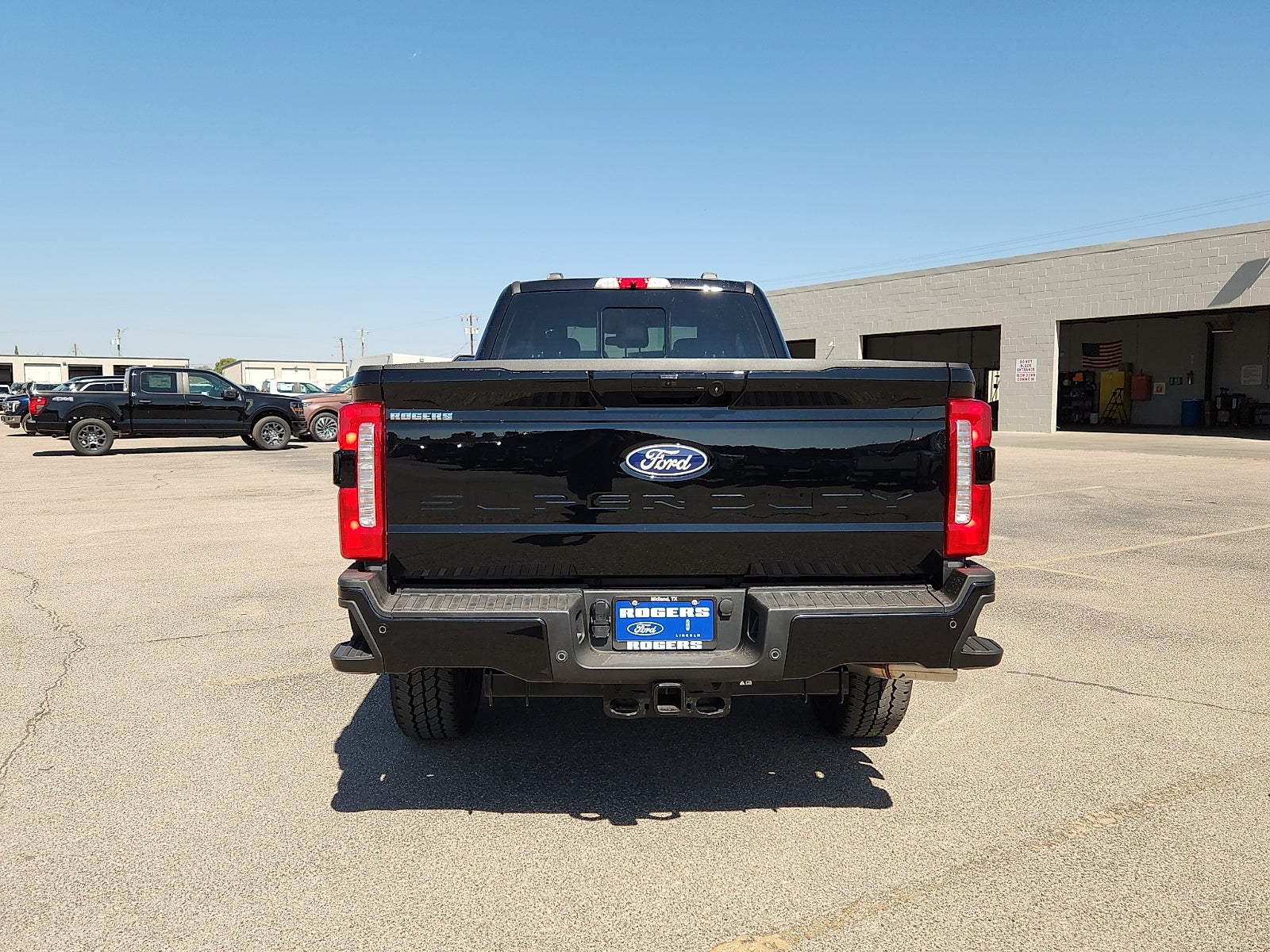 2027 Ford F-350SD Lariat