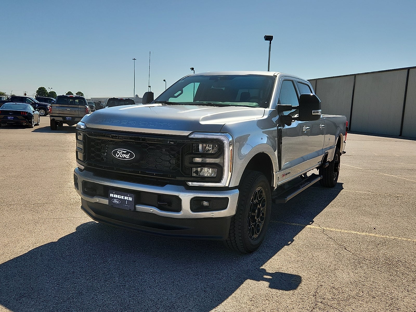 2027 Ford F-350SD Lariat