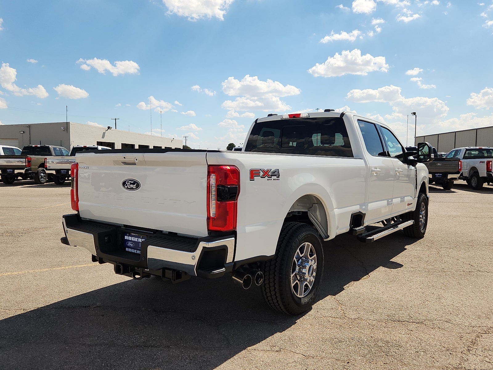 2027 Ford F-350SD Lariat