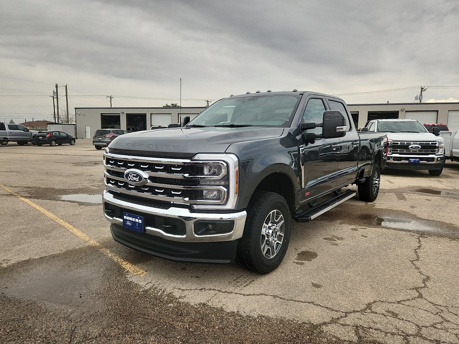 2027 Ford F-350SD Lariat