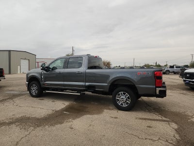 2027 Ford F-350SD Lariat