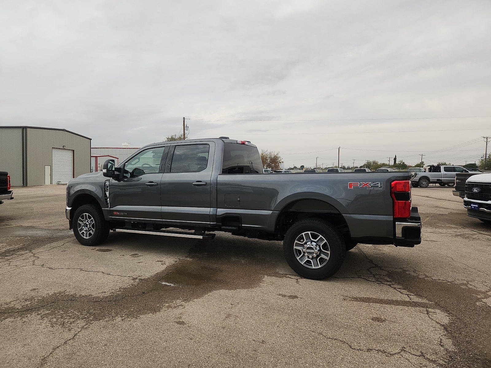 2027 Ford F-350SD Lariat