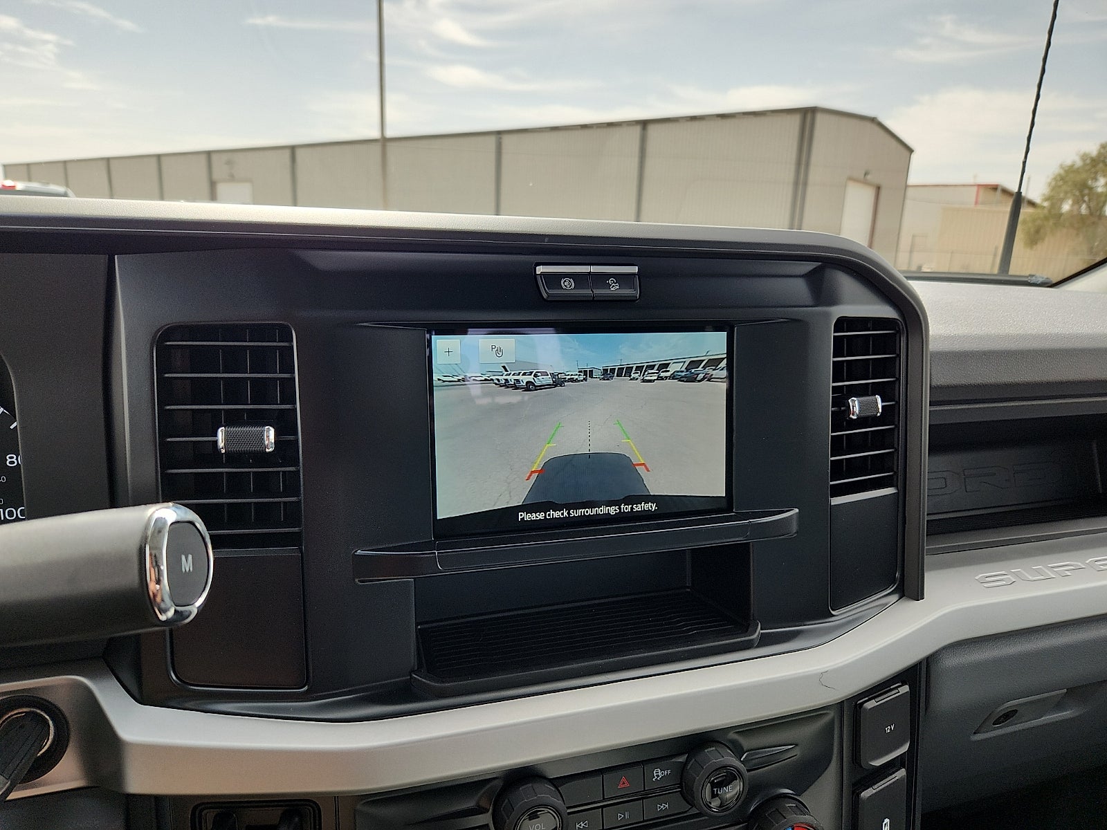 2027 Ford Super Duty F-350 SRW XL