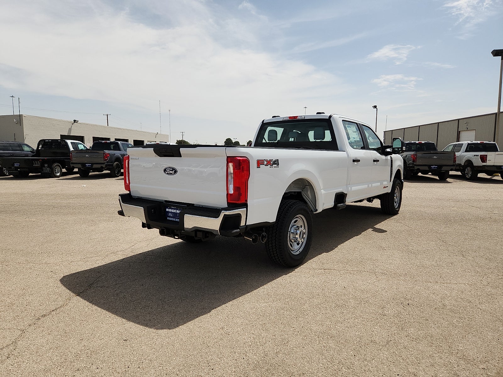 2027 Ford Super Duty F-350 SRW XL
