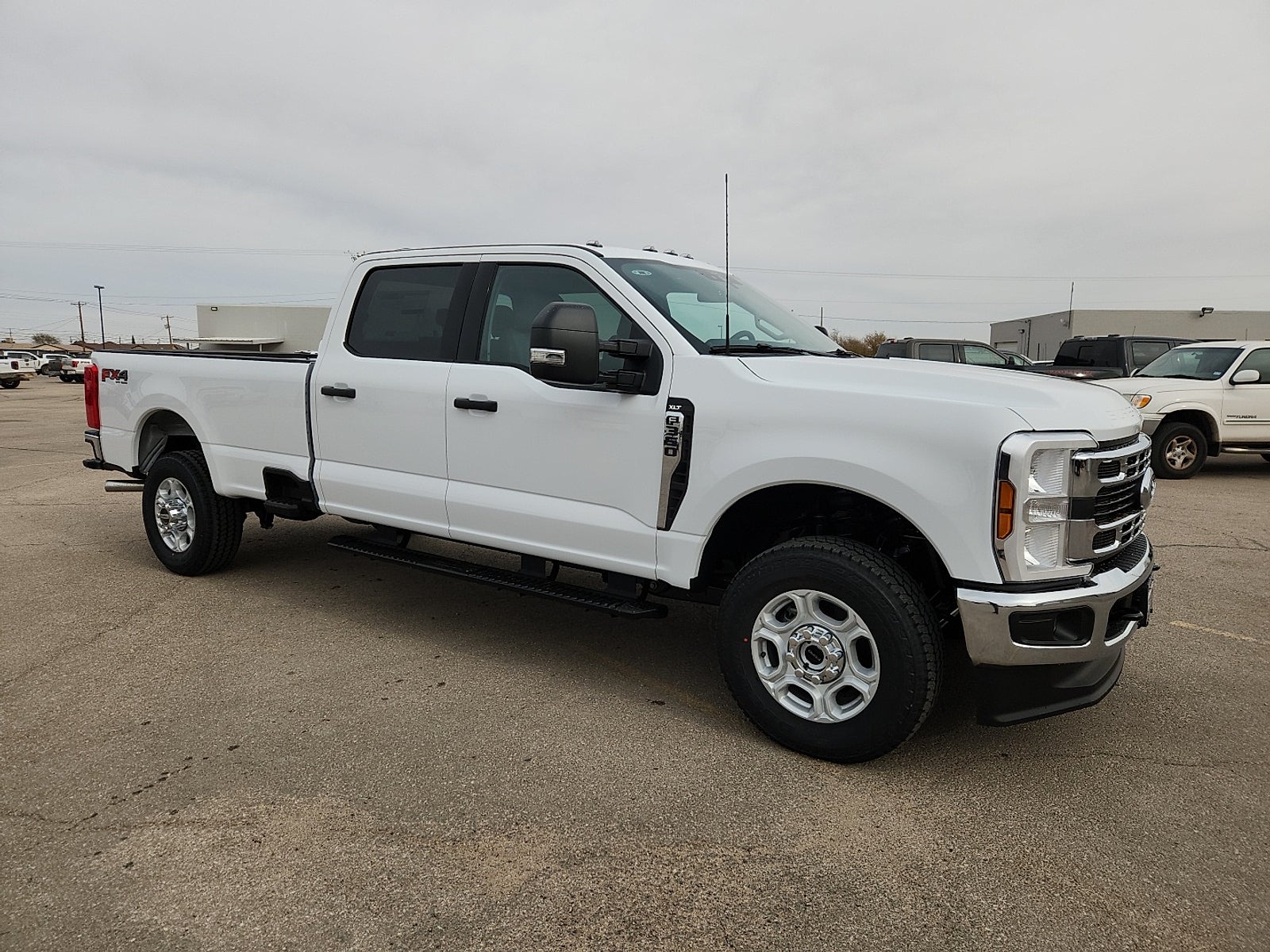 2026 Ford Super Duty F-350 SRW XLT