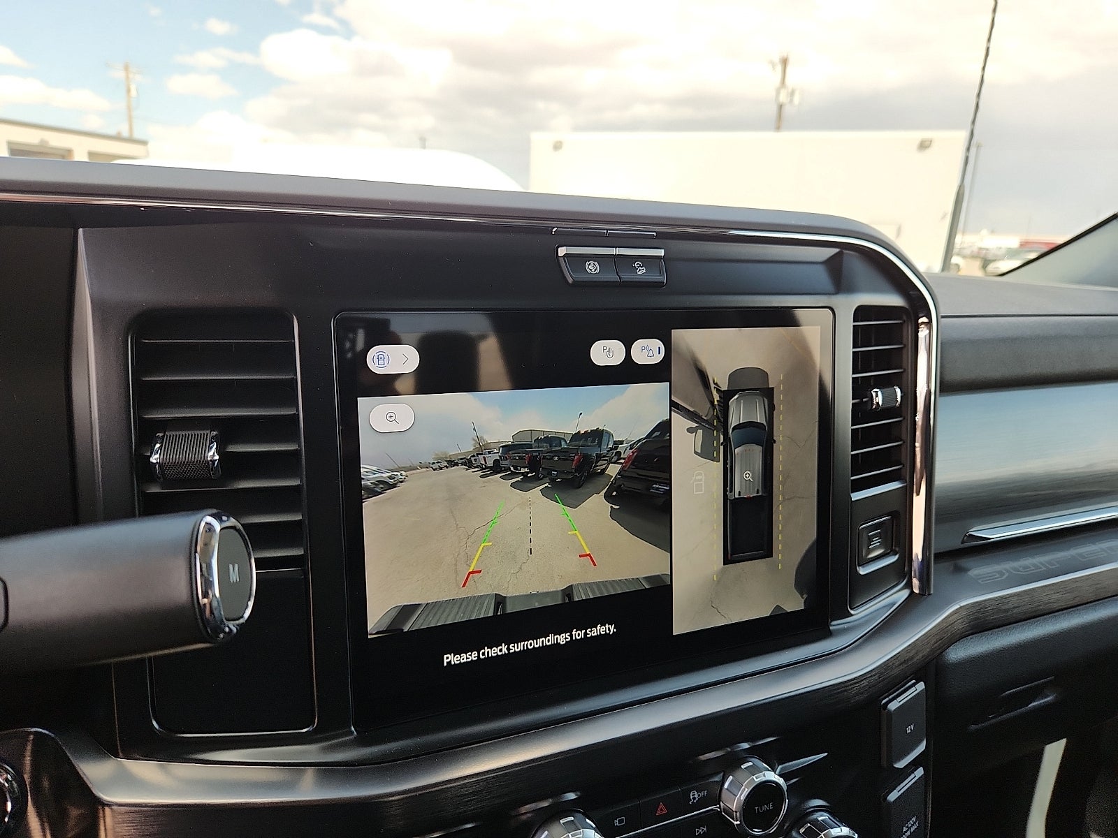 2026 Ford Super Duty F-350 SRW LARIAT