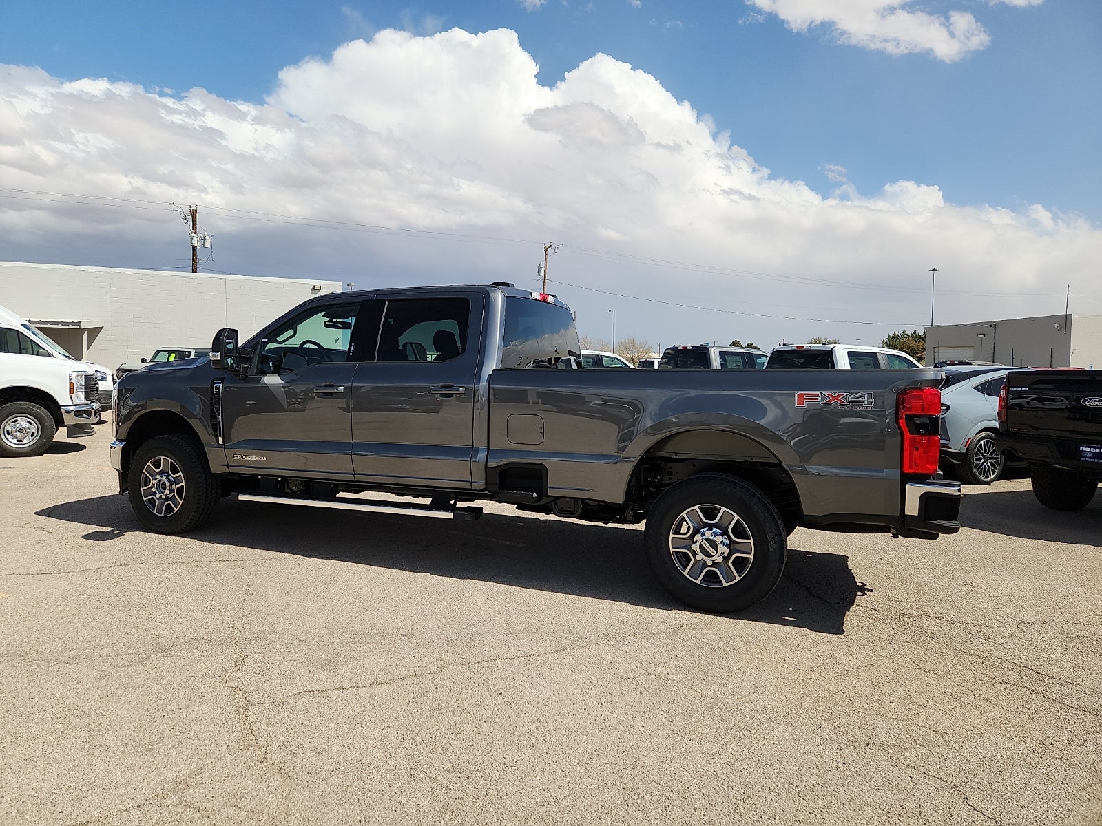 2026 Ford Super Duty F-350 SRW LARIAT
