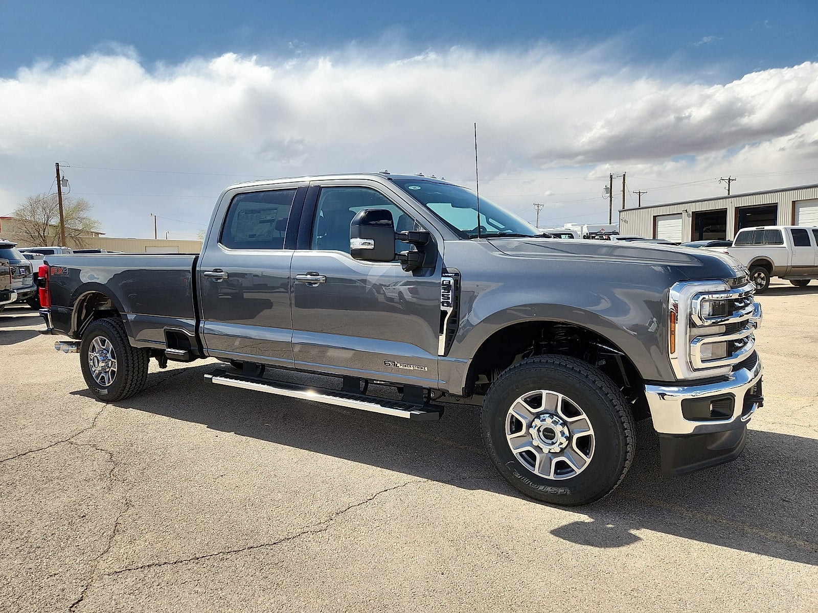2026 Ford Super Duty F-350 SRW LARIAT