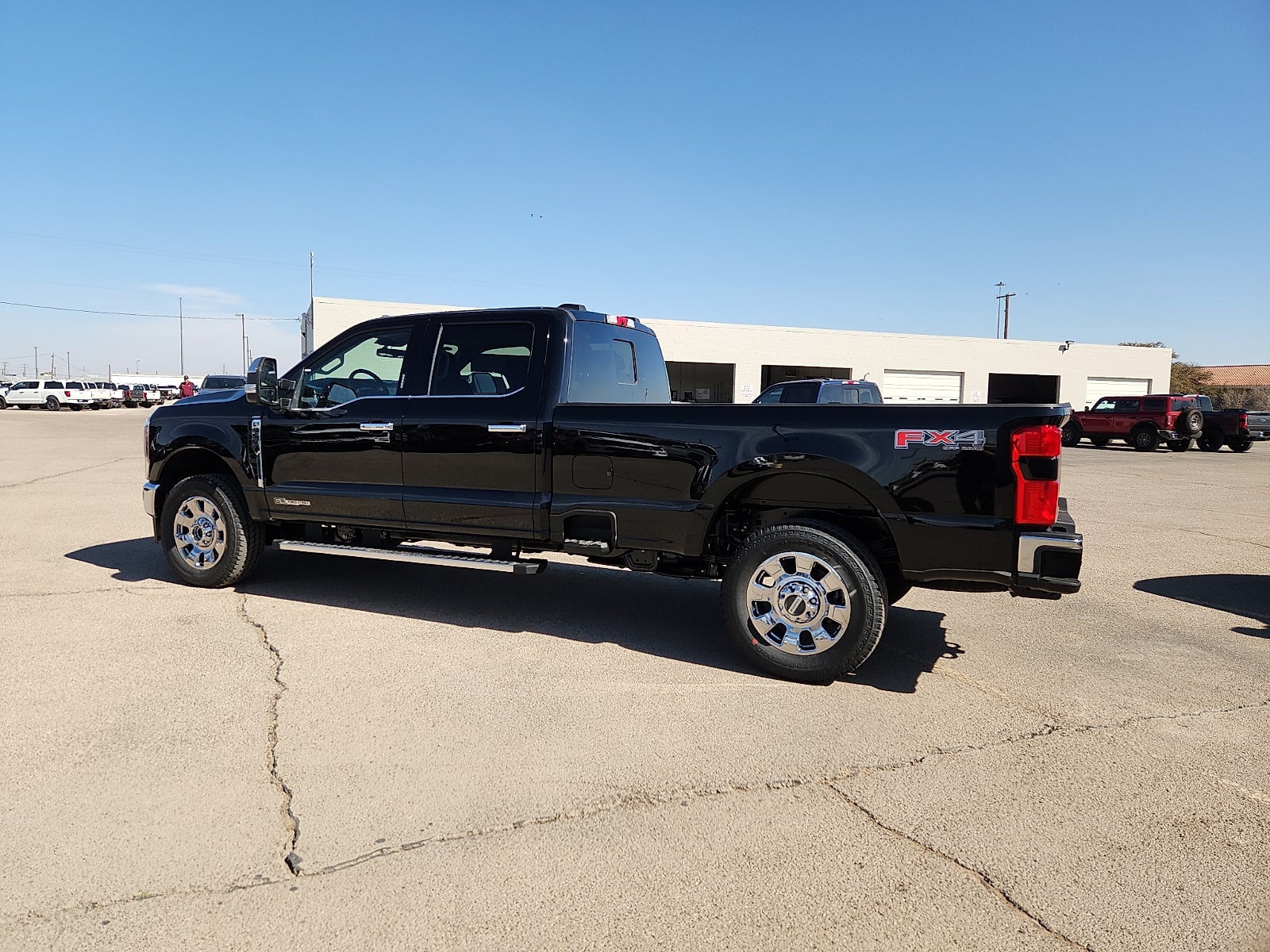 2026 Ford Super Duty F-350 SRW LARIAT