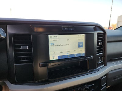 2026 Ford Super Duty F-350 SRW XLT