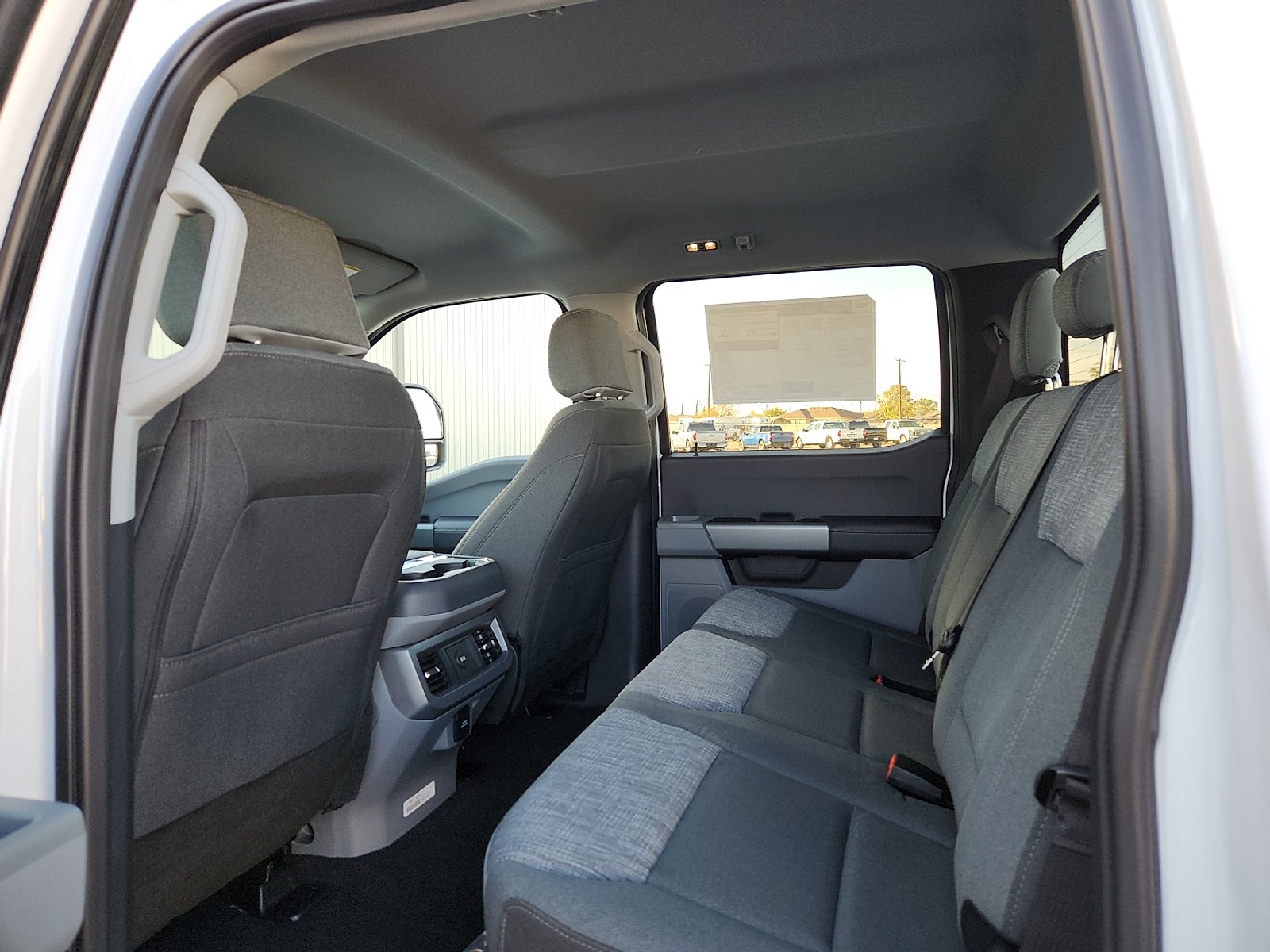 2026 Ford Super Duty F-350 SRW XLT