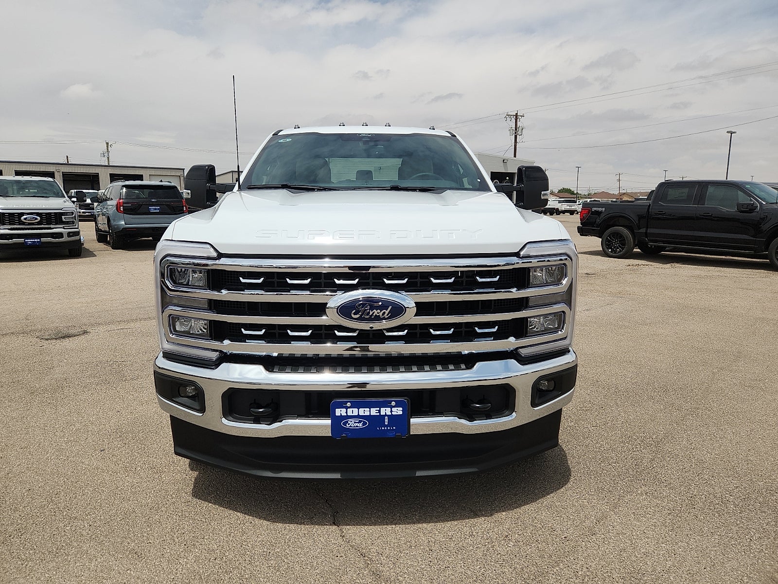 2026 Ford Super Duty F-350 SRW LARIAT