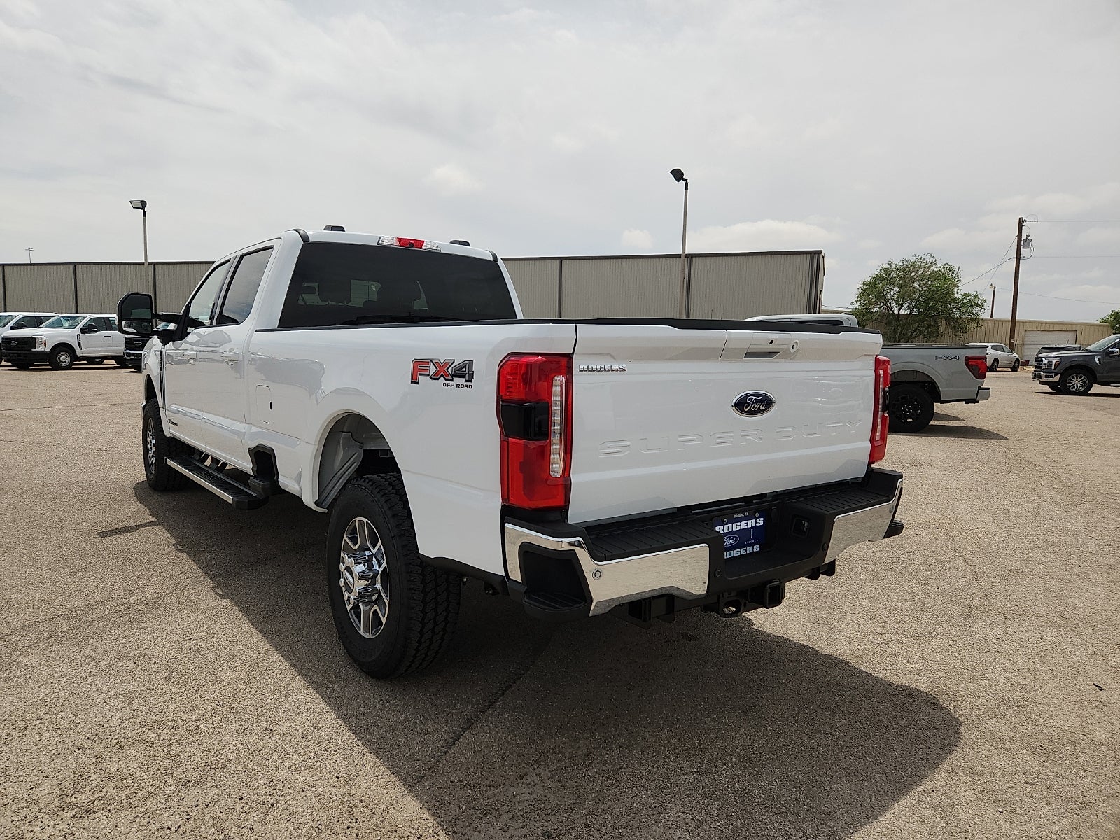 2026 Ford Super Duty F-350 SRW LARIAT