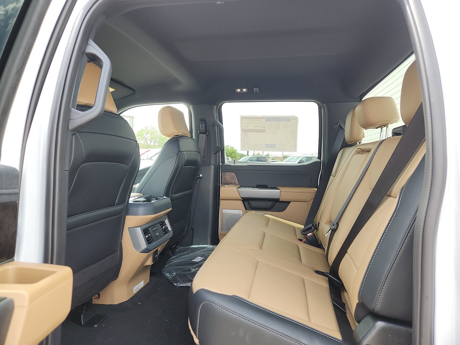 2026 Ford Super Duty F-350 SRW LARIAT