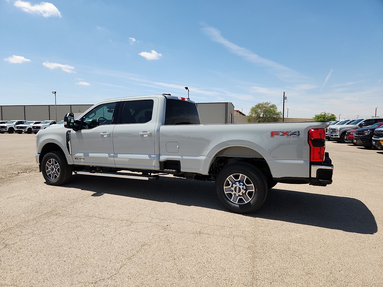 2026 Ford Super Duty F-350 SRW LARIAT