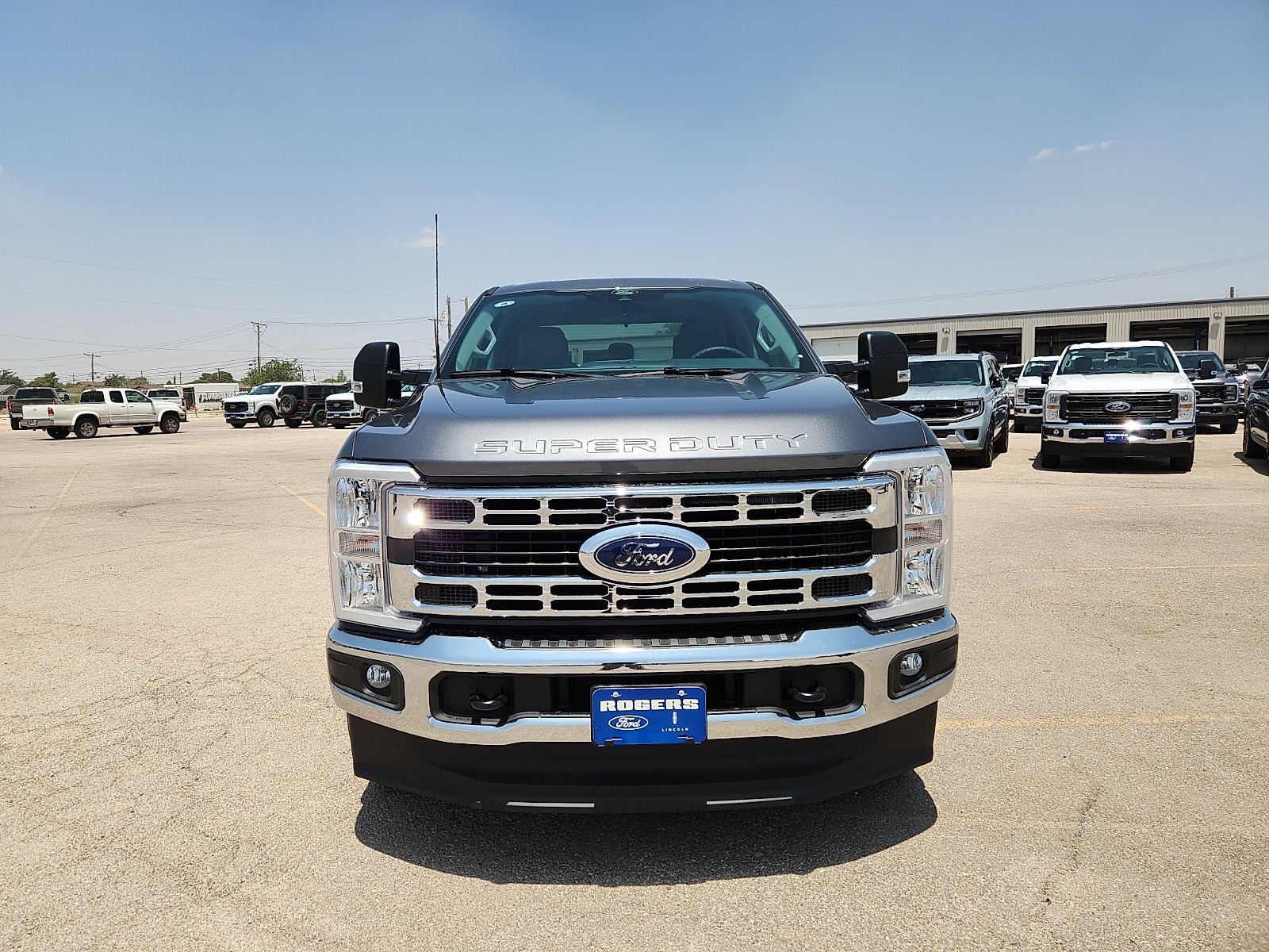 2026 Ford Super Duty F-350 SRW XLT