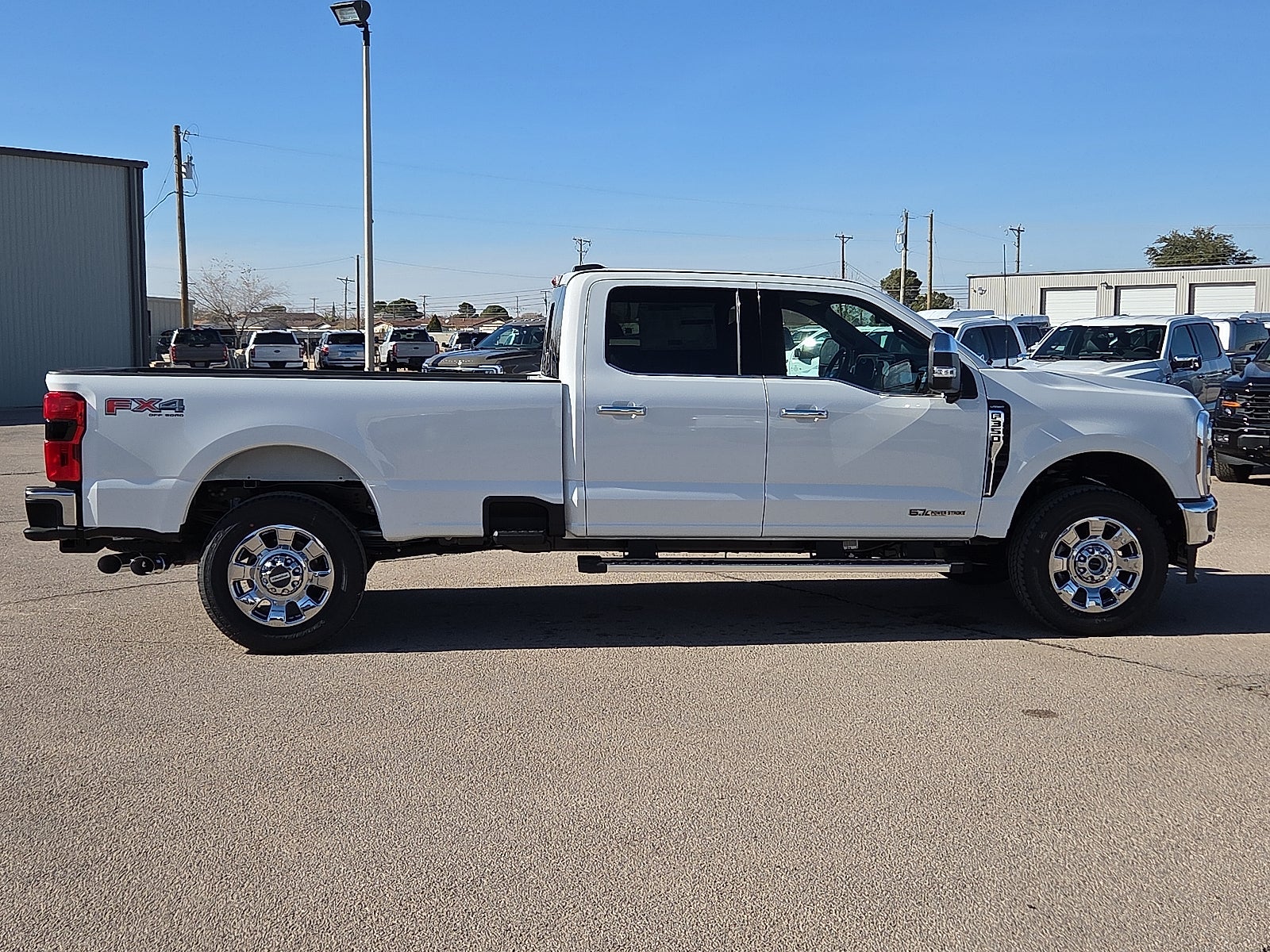 2026 Ford Super Duty F-350 SRW LARIAT