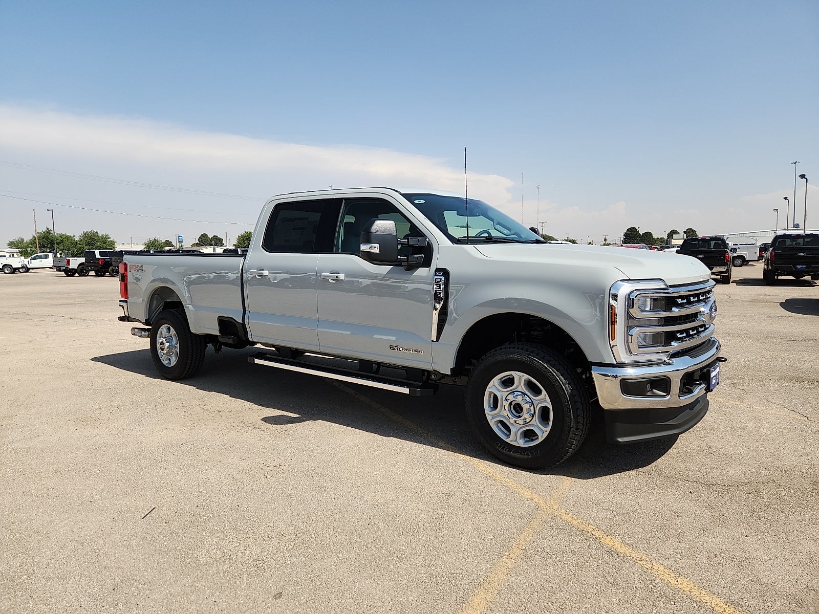 2026 Ford Super Duty F-350 SRW XLT