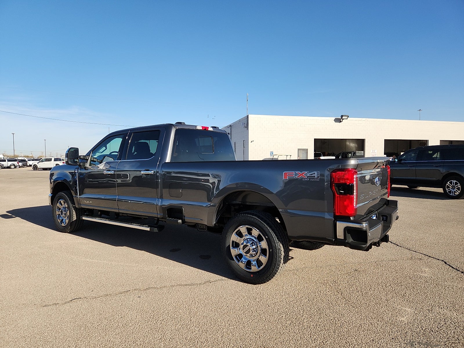 2026 Ford Super Duty F-350 SRW LARIAT