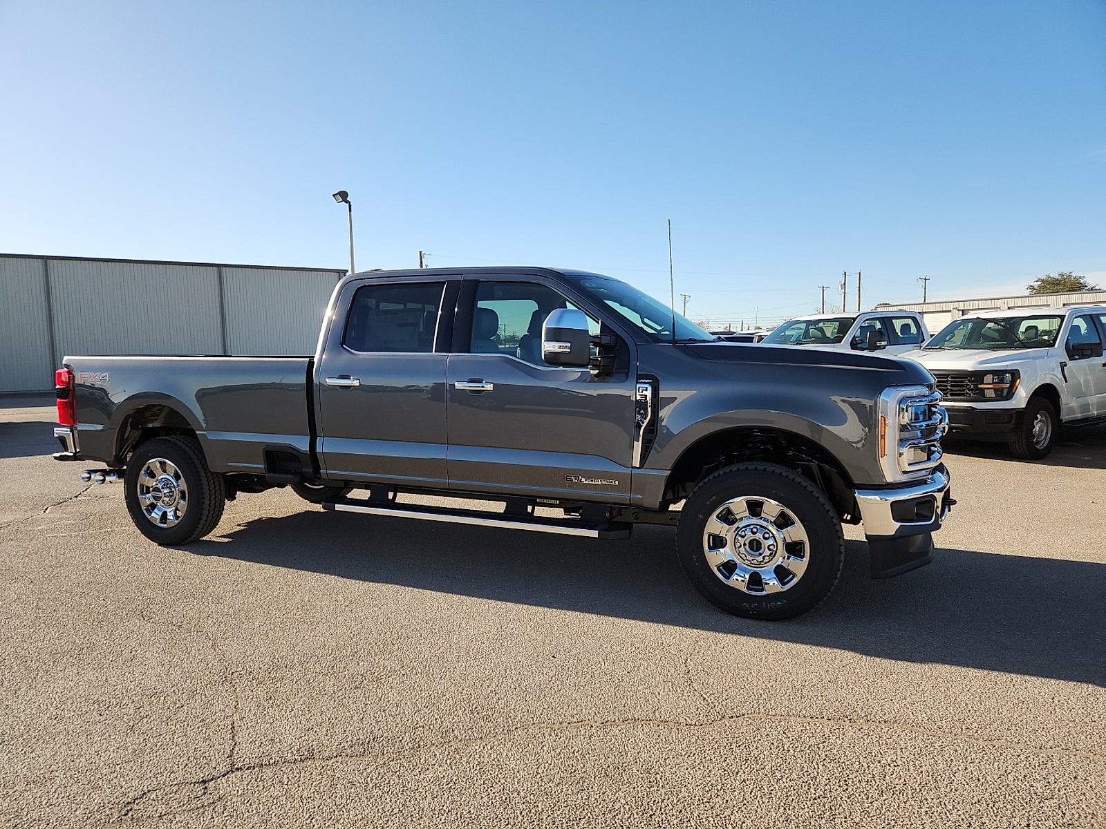 2026 Ford Super Duty F-350 SRW LARIAT