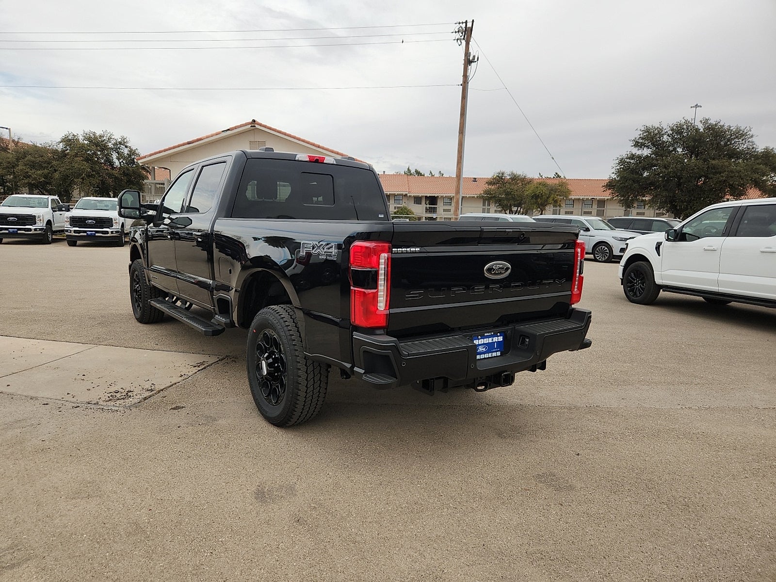 2026 Ford Super Duty F-350 SRW LARIAT