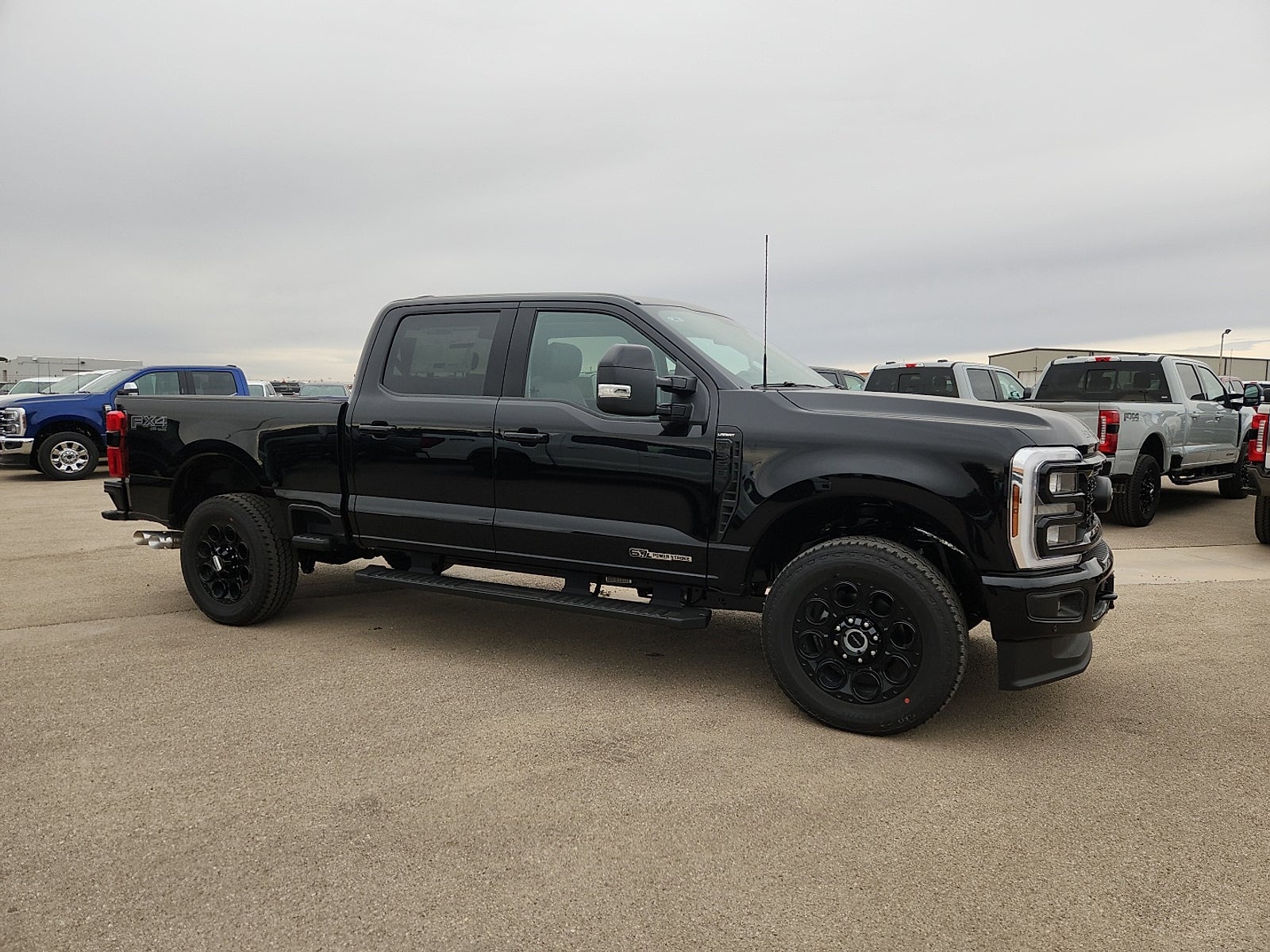 2026 Ford Super Duty F-350 SRW LARIAT