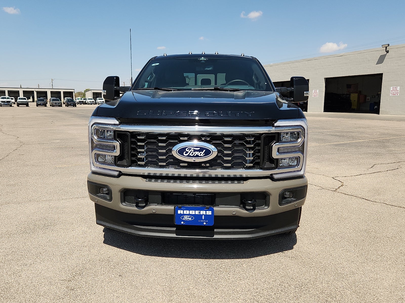2027 Ford Super Duty F-350 DRW XL