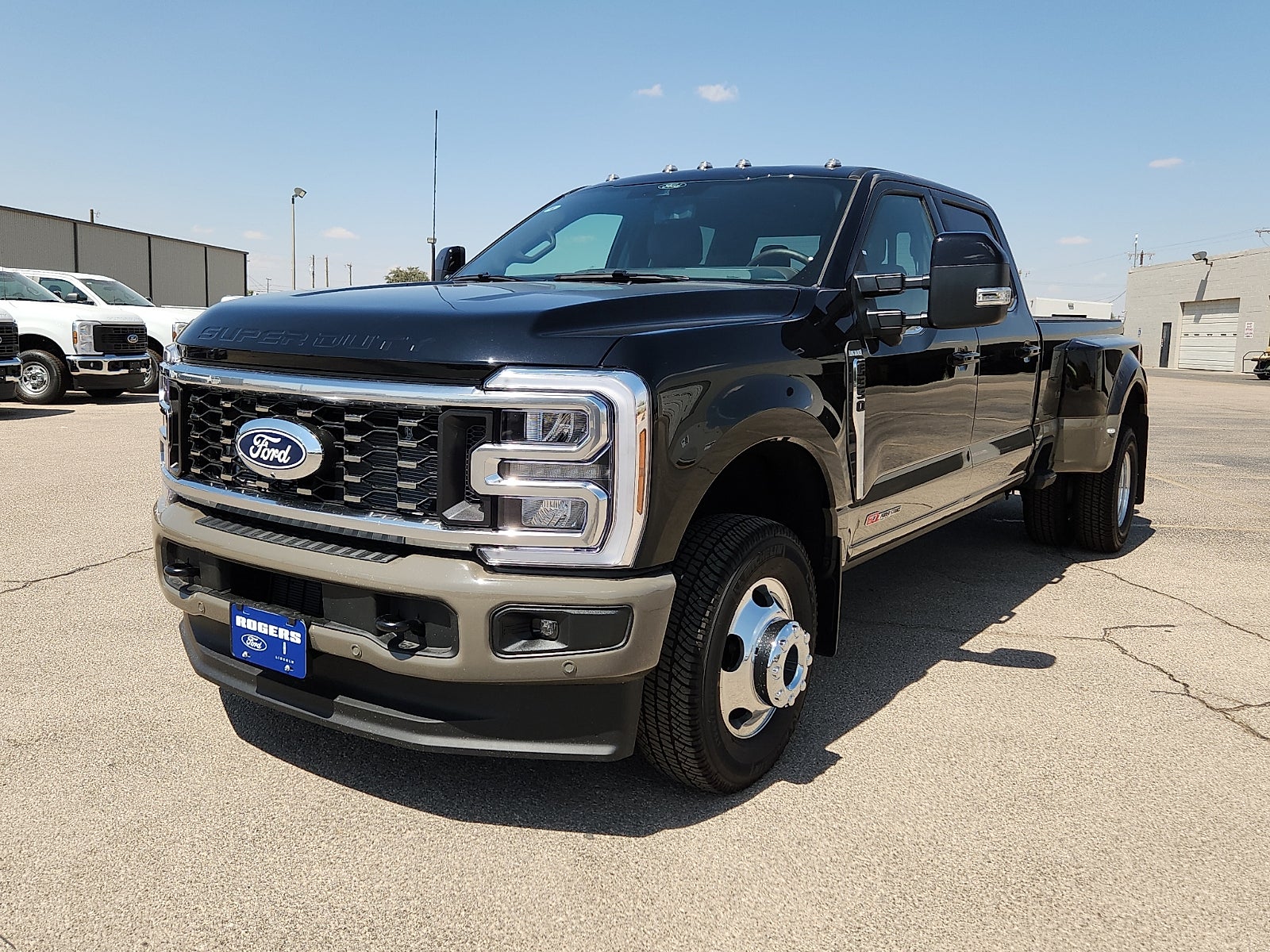 2027 Ford Super Duty F-350 DRW XL