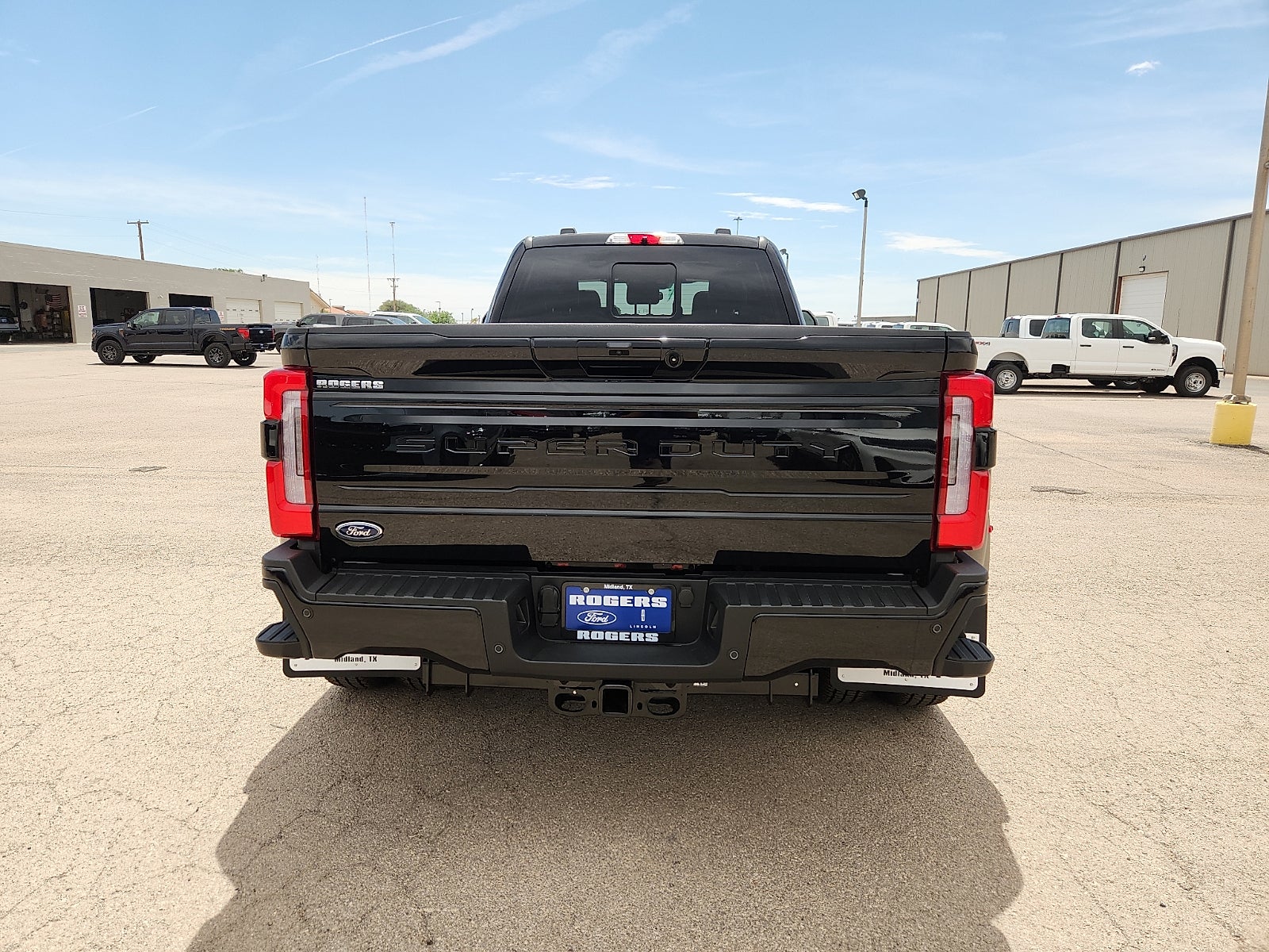 2026 Ford Super Duty F-350 DRW Platinum