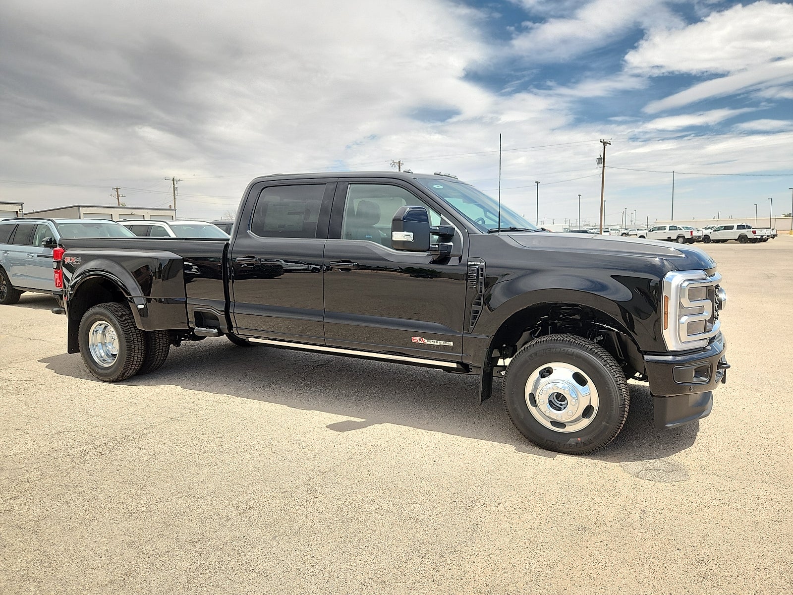 2026 Ford Super Duty F-350 DRW Platinum