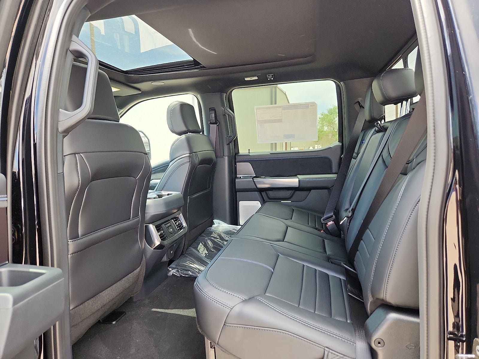 2026 Ford Super Duty F-350 DRW Platinum