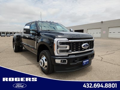 2026 Ford Super Duty F-350 DRW Platinum